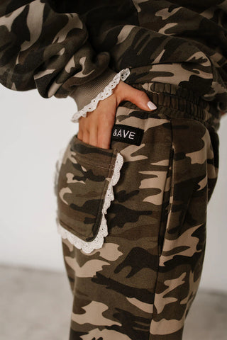 *Ampersand Ave* Comfort Zone Joggers - Camo Lace