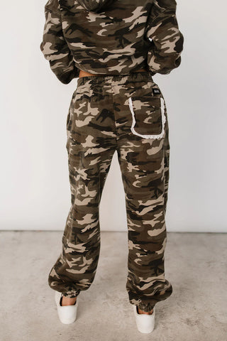 *Ampersand Ave* Comfort Zone Joggers - Camo Lace
